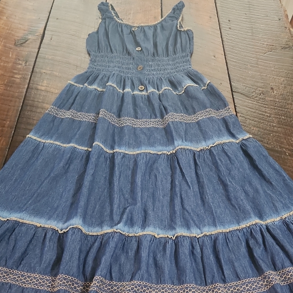 Chic Denim Blue Maxi Dress with Button Accents - Picture 4 of 7